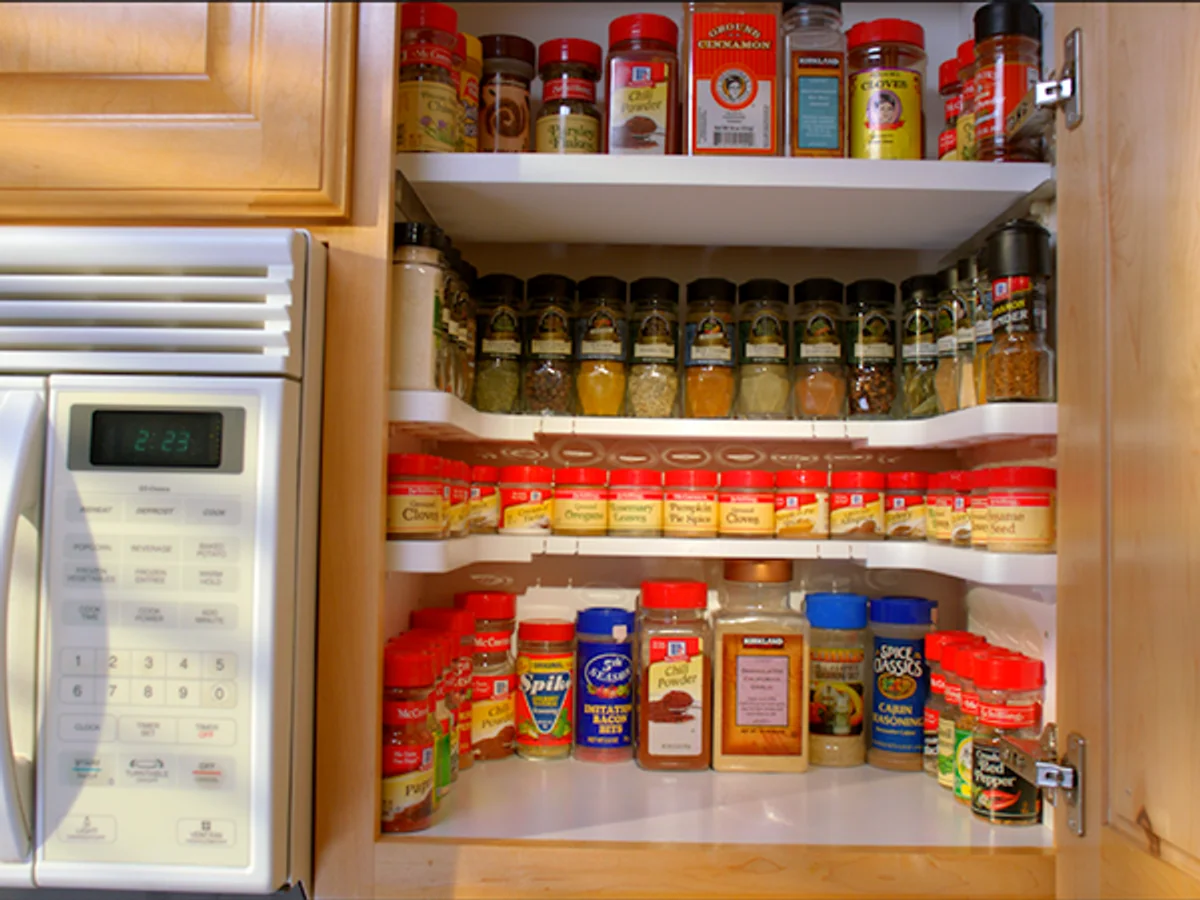 feng shui spicy kitchen shelf organization symmetrisch