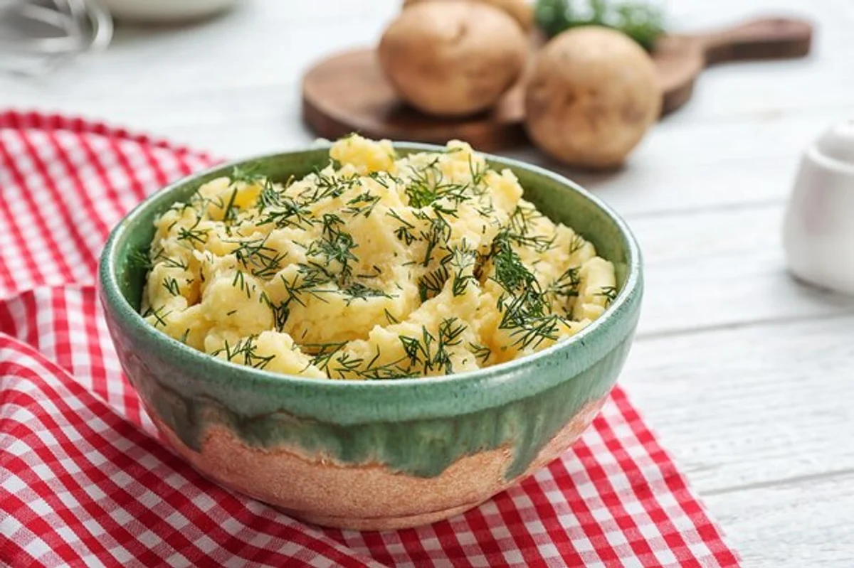 family dinner mashed potatoes rustic table, german kitchen