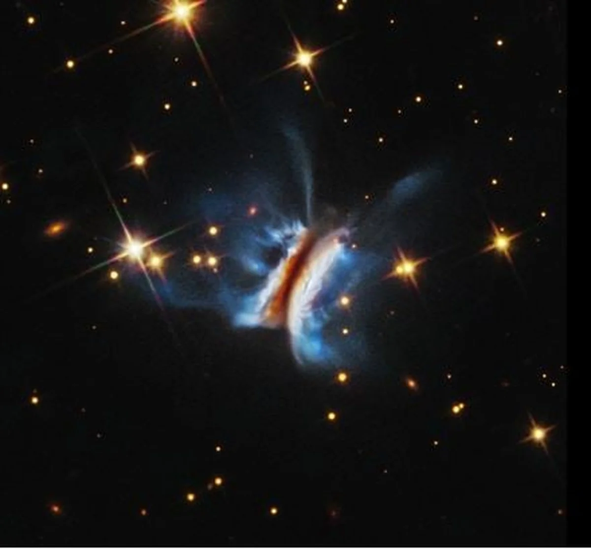 Der Dracula-Sandwich: Der größte bekannte protoplanetare Diskus im Universum