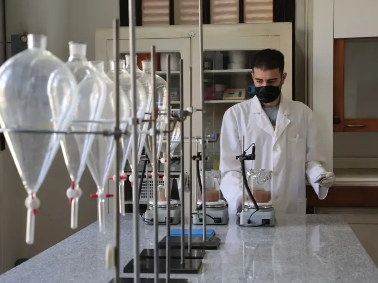 Die Auswirkungen der Streichung der PICT-Finanzierung auf die wissenschaftliche Forschung in Argentinien