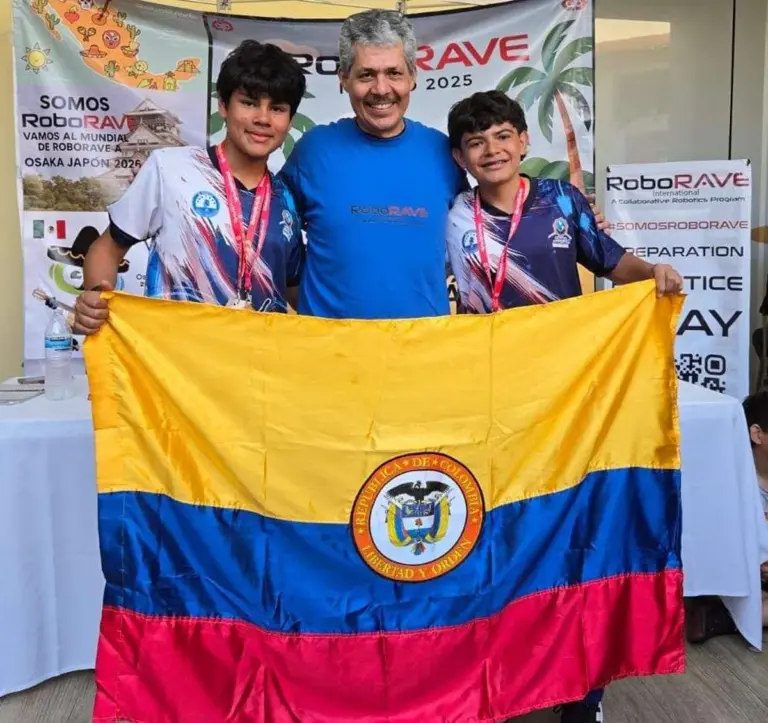 Schüler aus Bucaramanga gewinnen internationalen Robotikwettbewerb in Mexiko