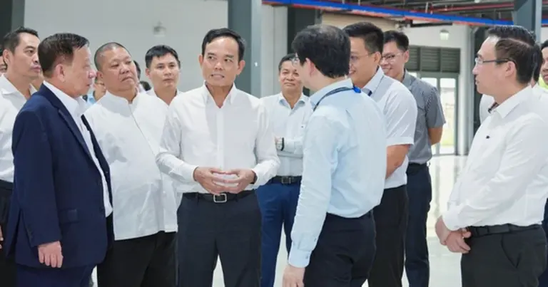 Trần Lưu Quang erkundet die neue Wissenschafts- und Technologiestadt in Bình Dương