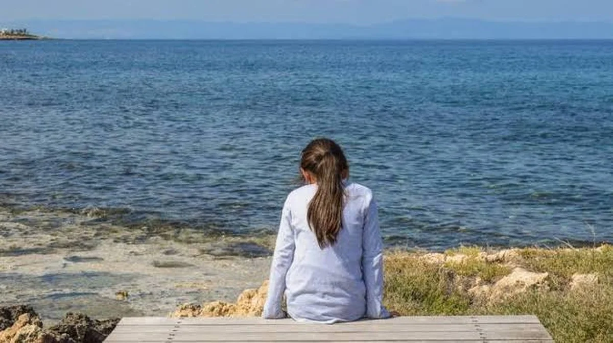 Warum es schwieriger wird zu sprechen, wenn man einmal in Stille verharrt
